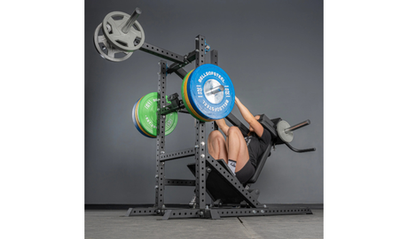 Pendulum Squat vs. Regular Squat: What’s the Difference?