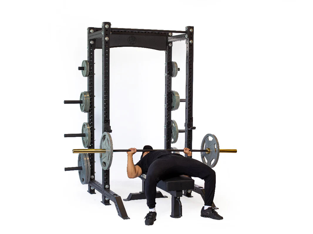 How to choose the right hydra rack - collegiate rack configuration with person bench pressing