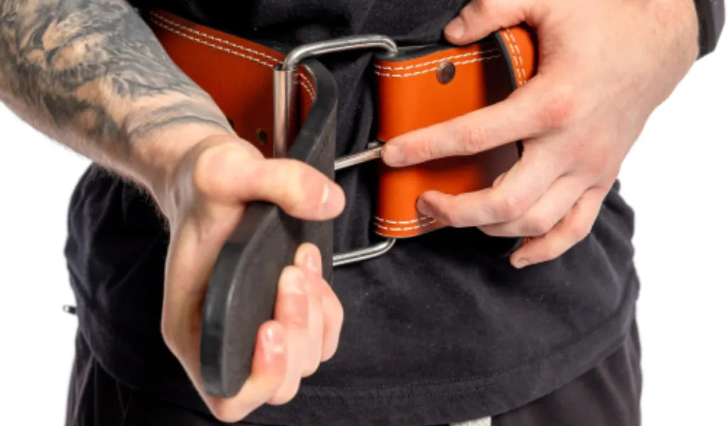 What Is the Difference Between Single and Double Prong Weightlifting Belts?