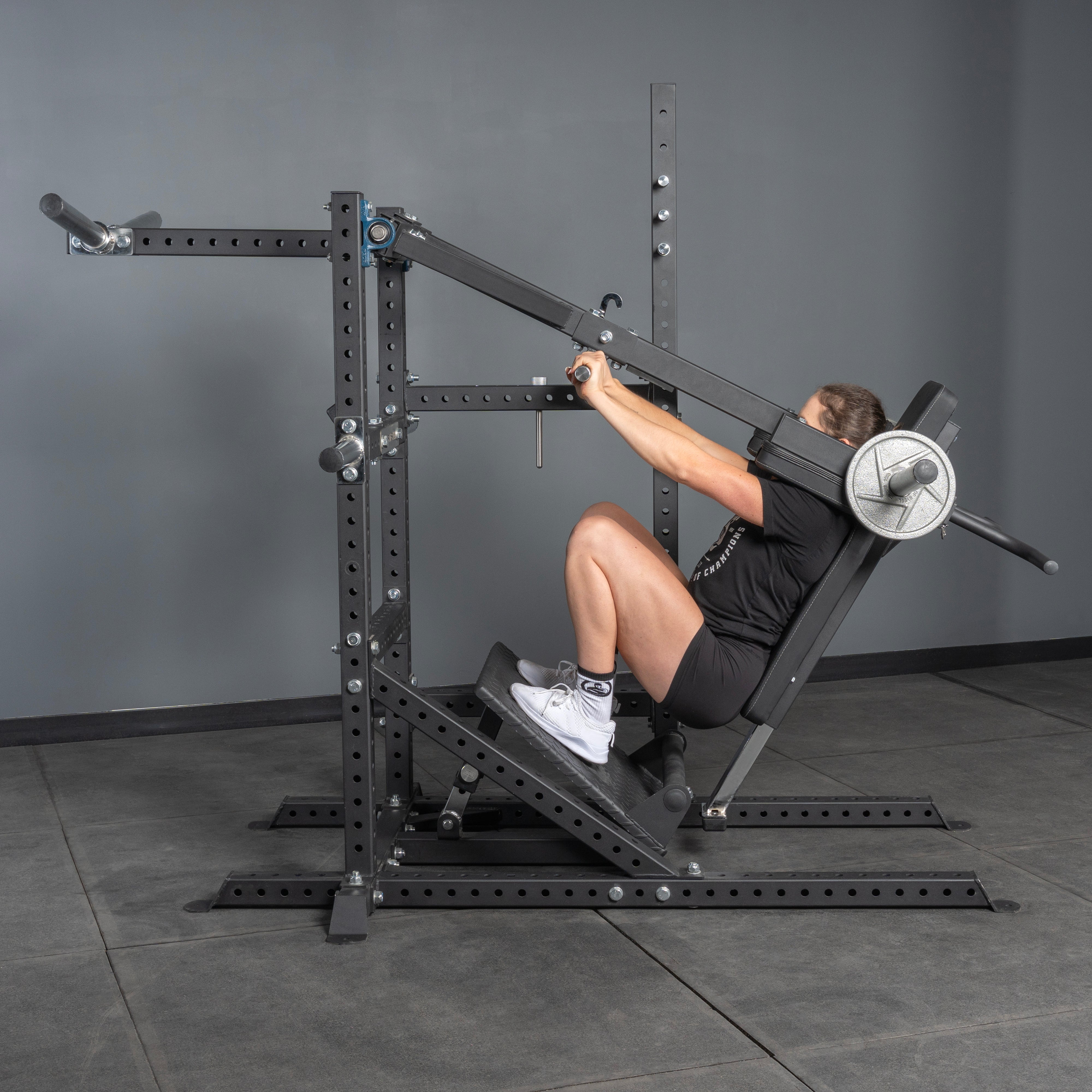 TRUMPシリーズ　Pendulum Pandemonium Squat – 3-in-1 Pendulum Squat / Calf Press / Viking