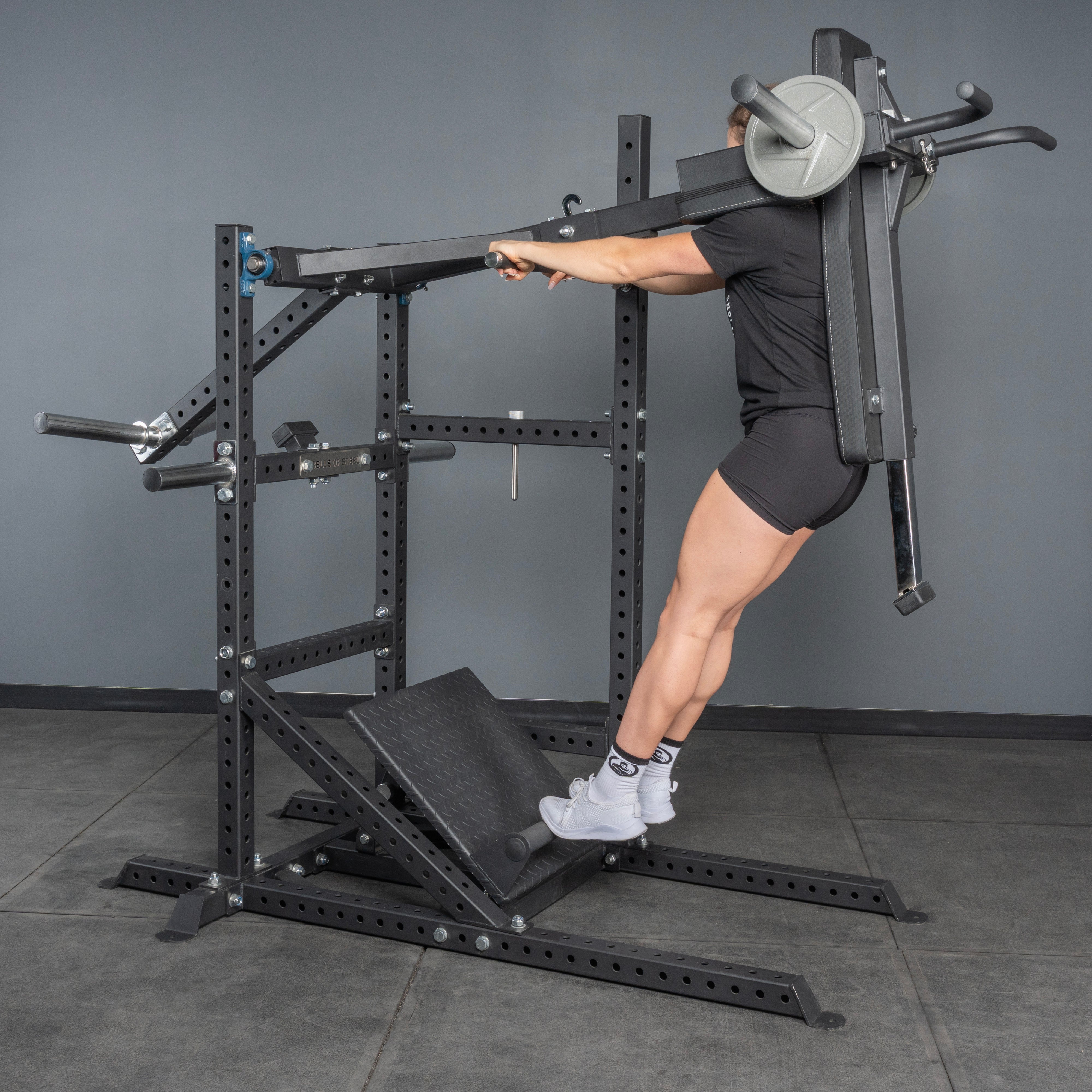 Pandemonium Squat – 3-in-1 Pendulum Squat / Calf Press / Viking